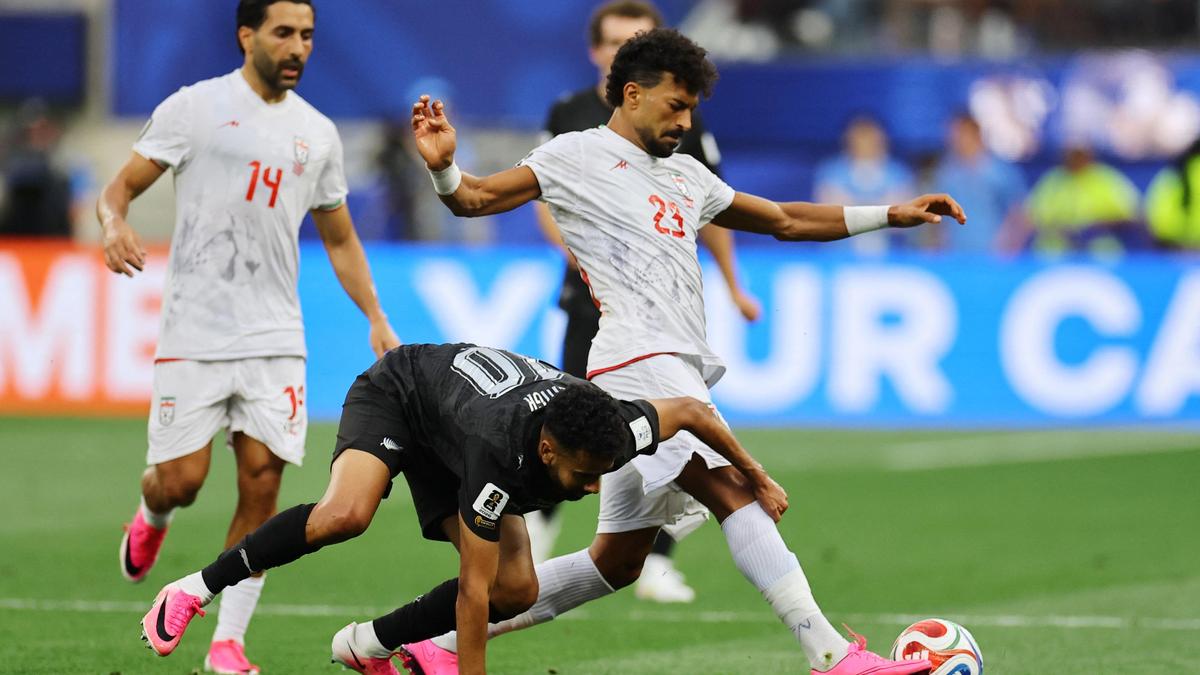 2026-06-16T012550Z_667640014_UP1EM6G03Z07L_RTRMADP_3_SOCCER-WORLDCUP-IRN-NZL