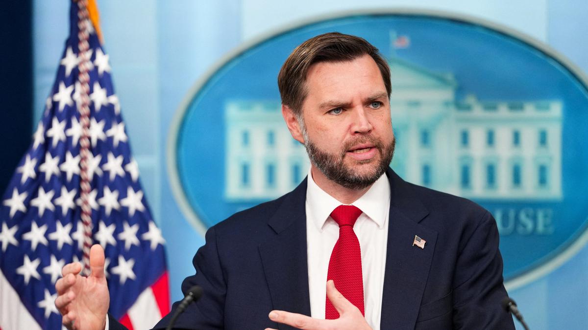 2026-06-18T160051Z_1831808359_RC2FWLAQ8P85_RTRMADP_3_USA-TRUMP