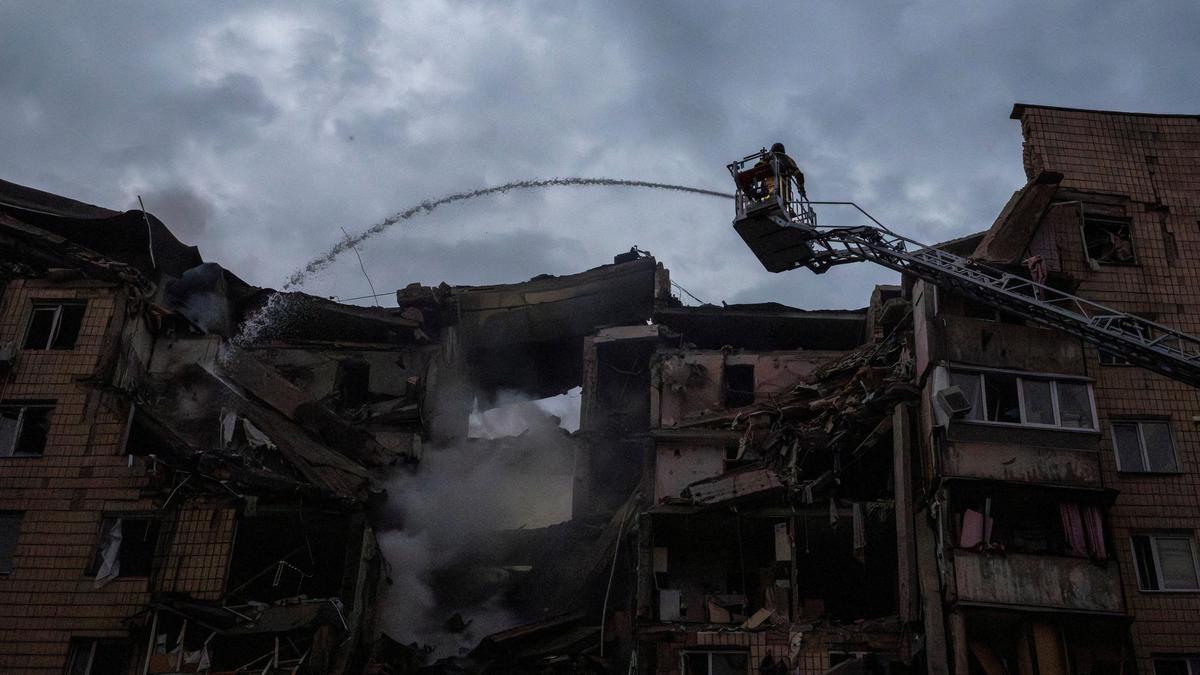 2026-07-06T063014Z_583162518_RC248MANX2F4_RTRMADP_3_UKRAINE-CRISIS-ATTACK-KYIV