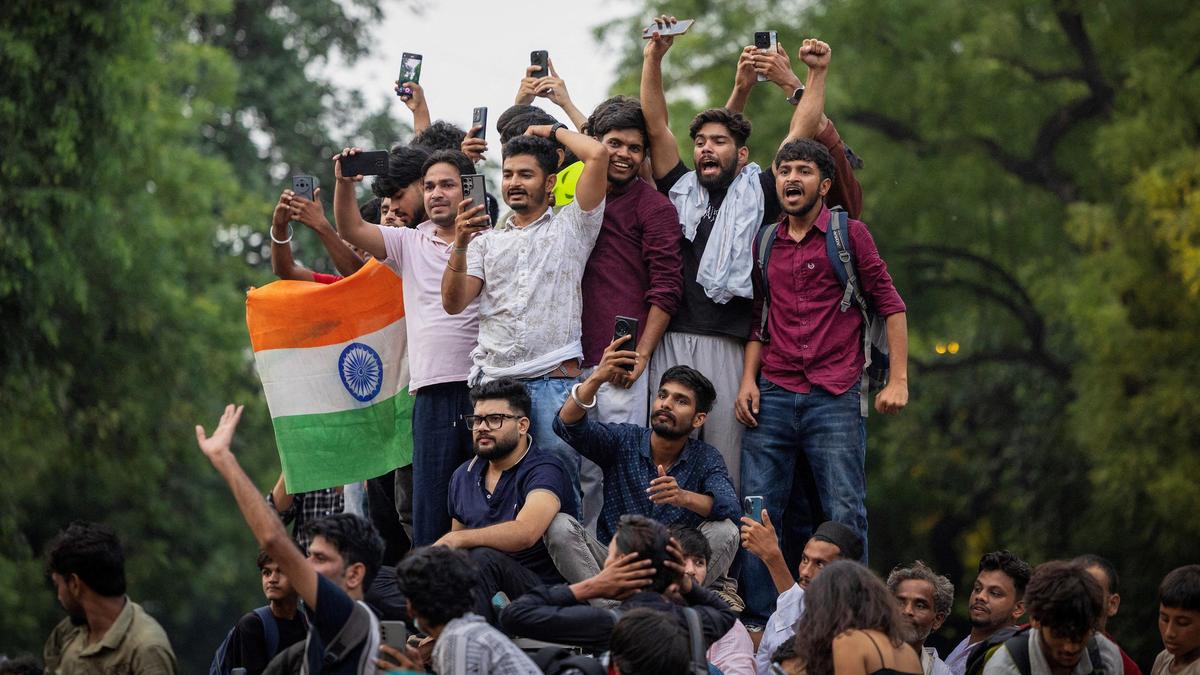 2026-07-25T145915Z_1722390972_RC21LMAAWN4Y_RTRMADP_3_INDIA-POLITICS