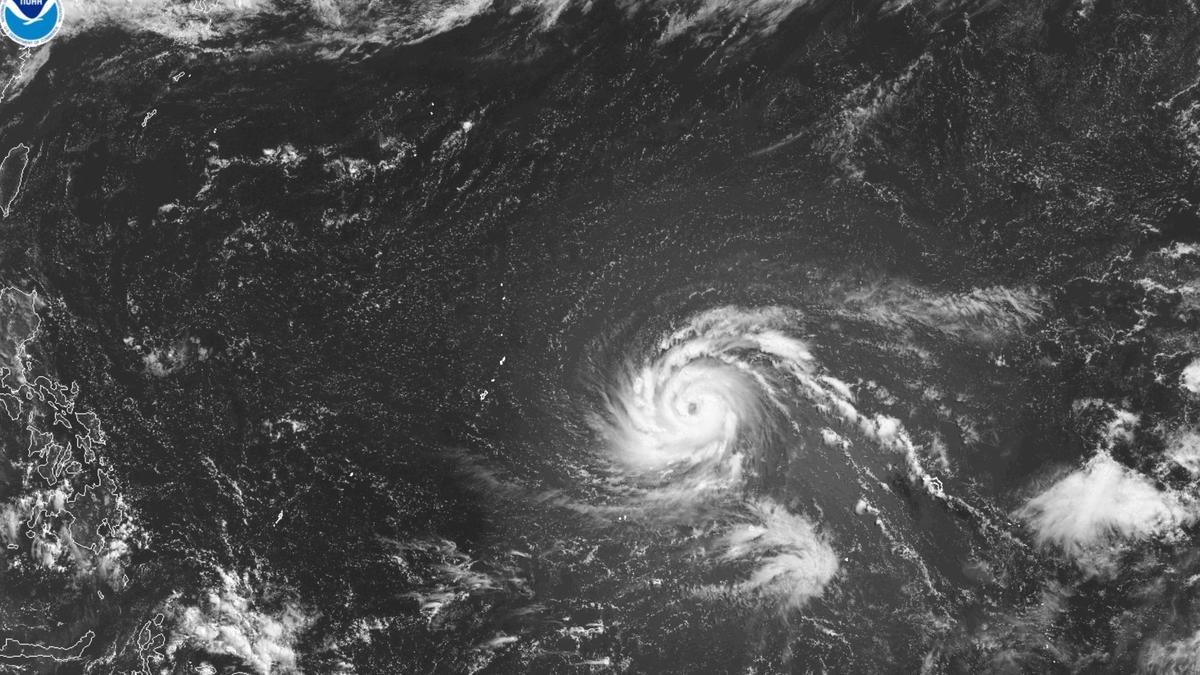 Tropical_Weather_35112