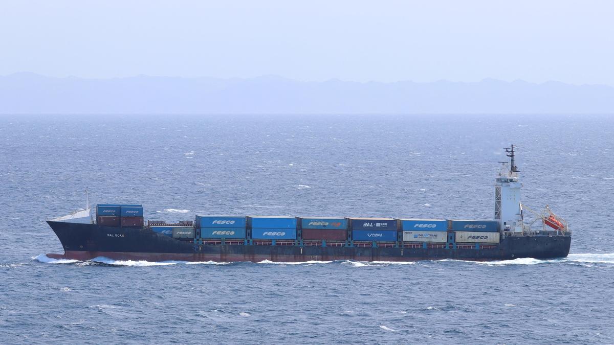 2026-08-11T165226Z_843926744_RC2RO6A4T2KI_RTRMADP_3_IRAN-CRISIS-SHIPPING